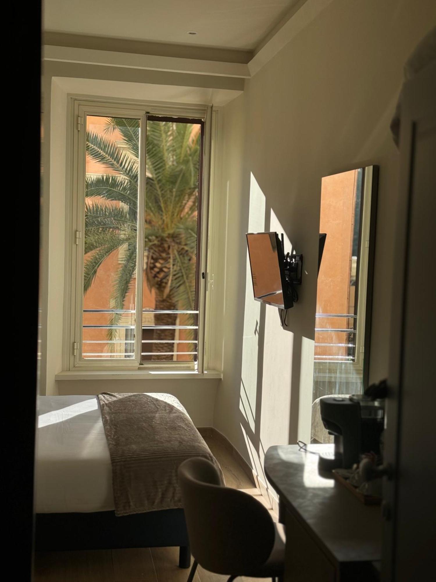 Honeycomb Guesthouse Рим Екстериор снимка