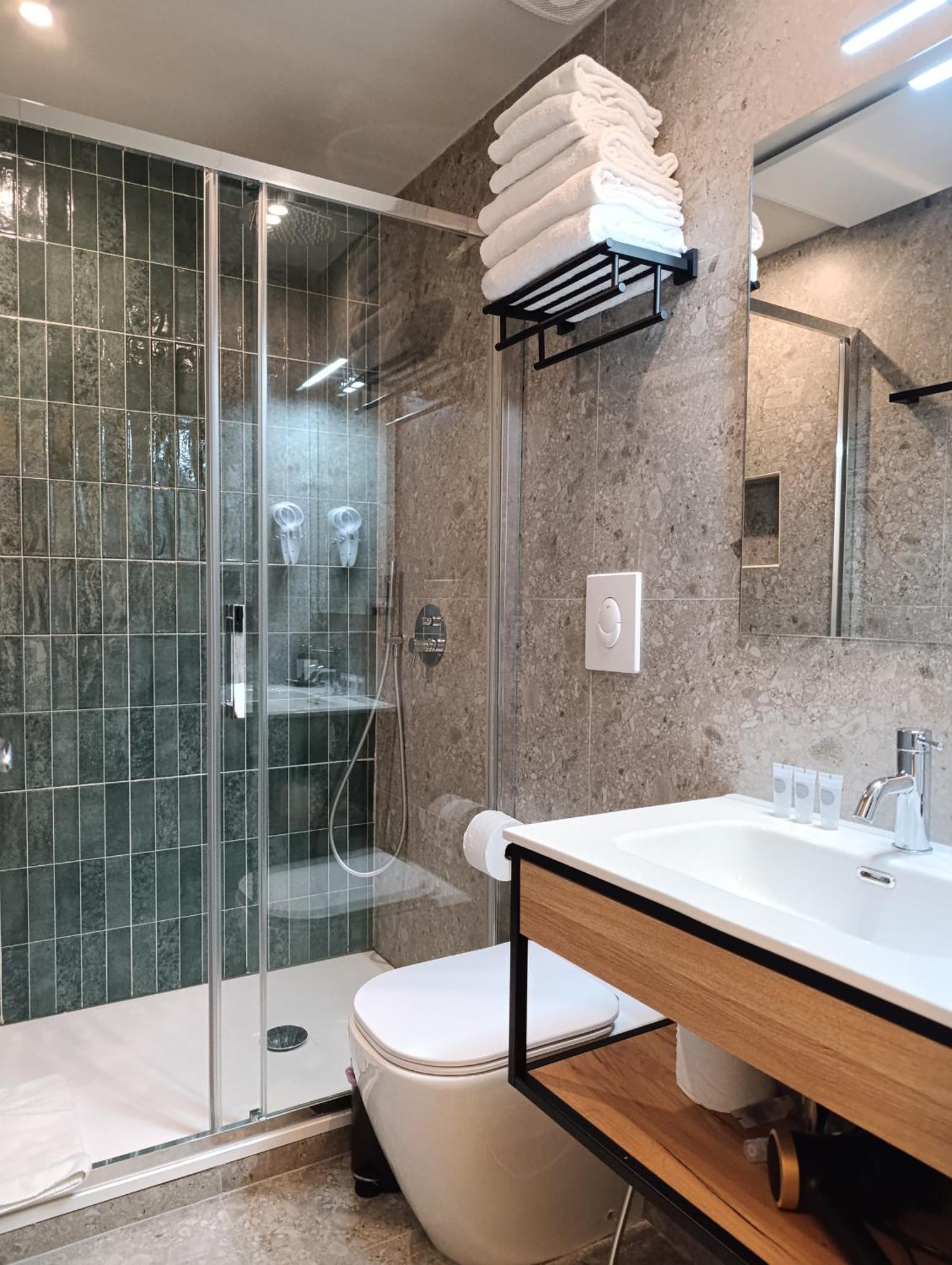Honeycomb Guesthouse Рим Екстериор снимка
