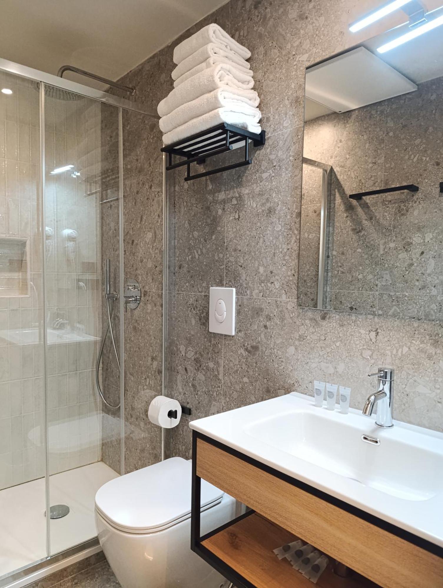 Honeycomb Guesthouse Рим Екстериор снимка